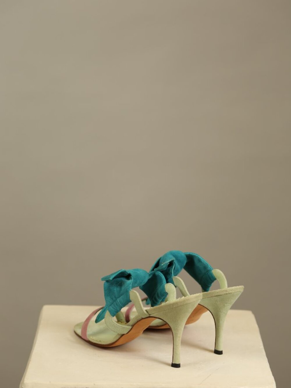 Extremely Rare Manolo Blahnik Sandals - Picture 9 of 12